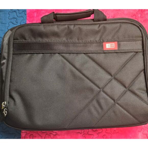 Caselogic 15.6" Laptop and Tablet Case EUC Black With Red Accent - Picture 1 of 10